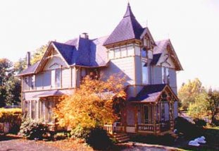 Swantown B&B - Located in a quiet neighborhood in the heart of Olympia, Washington, the Inn can be your headquarters for exploring the Puget Sound region, or your refuge to escape from it all.