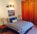 The Peaceful Seattle Studio - Private and convenient studio vacation rental.  Free parking, WIFI, private entrance and bath.  On bus line with easy access to the Space Needle, downtown and most Seattle attractions.  Fabulous neighborhood!